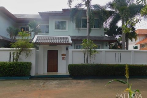 Casa de 4 dormitorios en Pattaya, Tailandia № 21236 - foto 2