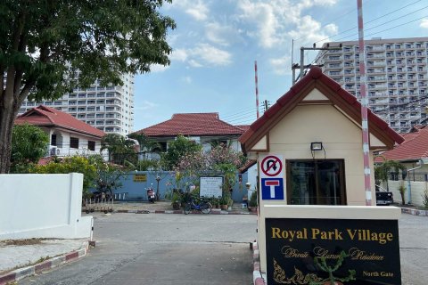 Casa de 3 dormitorios en Jomtien Beach, Pattaya, Tailandia № 21938 - foto 24