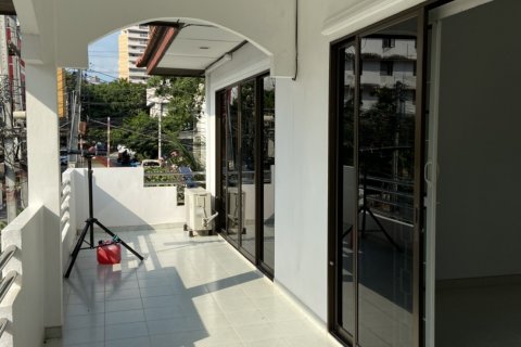 Casa de 3 dormitorios en Jomtien Beach, Pattaya, Tailandia № 21938 - foto 10