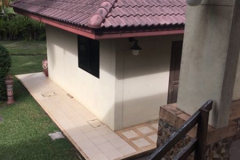 Casa de 3 dormitorios en Pattaya, Tailandia № 21256 - foto 16