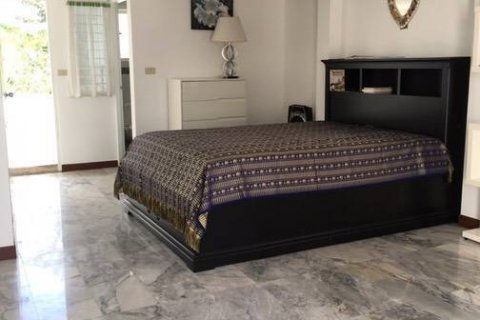 Casa de 3 dormitorios en Pattaya, Tailandia № 21928 - foto 4