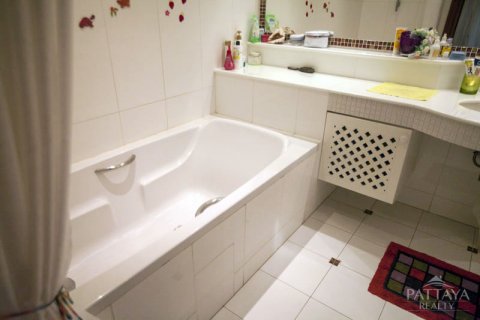 Condominio de 2 dormitorios en Pattaya, Tailandia № 20246 - foto 15