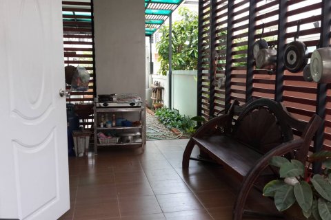 Casa de 3 dormitorios en Pattaya, Tailandia № 22071