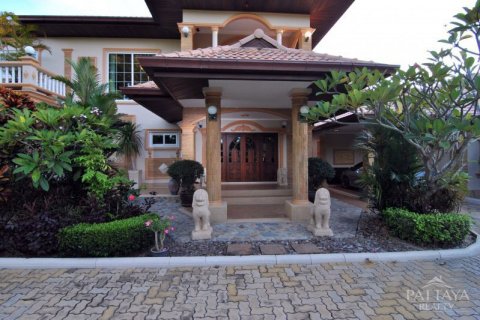 Casa de 5 dormitorios en Pattaya, Tailandia № 23417 - foto 20