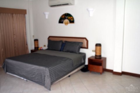 Casa de 3 dormitorios en Jomtien Beach, Pattaya, Tailandia № 23539 - foto 13