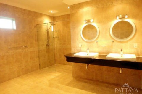 Casa de 3 dormitorios en Pattaya, Tailandia № 23483 - foto 4