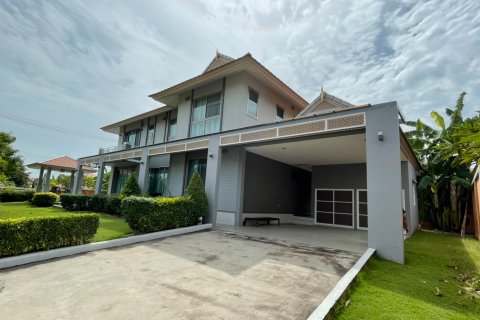 Casa de 4 dormitorios en Pattaya, Tailandia № 22408 - foto 17