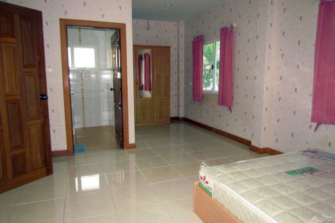 Casa de 3 dormitorios en Pattaya, Tailandia № 24226 - foto 26