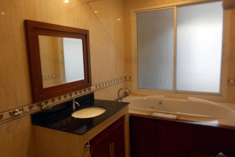 Condominio de 2 dormitorios en Pattaya, Tailandia № 23982 - foto 7