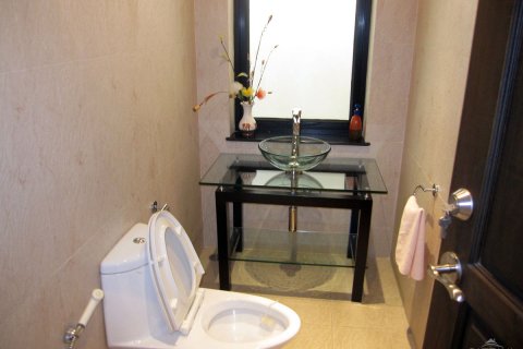 Casa de 4 dormitorios en Jomtien Beach, Pattaya, Tailandia № 23017 - foto 18