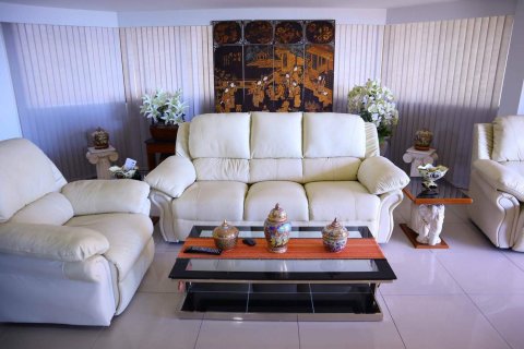 Condominio de 2 dormitorios en Jomtien Beach, Pattaya, Tailandia № 22336 - foto 13
