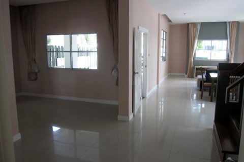 Casa de 2 dormitorios en Pattaya, Tailandia № 23433 - foto 10