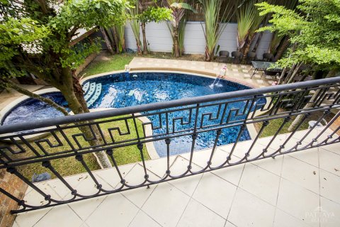 Casa de 4 dormitorios en Pattaya, Tailandia № 23233 - foto 15