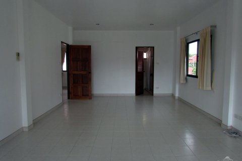 Casa de 3 dormitorios en Jomtien Beach, Pattaya, Tailandia № 20742 - foto 17