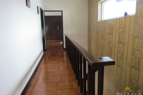 Casa de 4 dormitorios en Pattaya, Tailandia № 21473 - foto 16