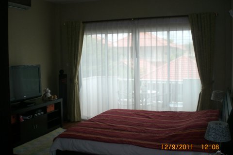 Casa de 3 dormitorios en Pattaya, Tailandia № 23255 - foto 2