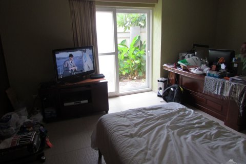 Casa de 4 dormitorios en Pattaya, Tailandia № 20738 - foto 14