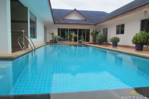 Casa de 4 dormitorios en Pattaya, Tailandia № 21627 - foto 12