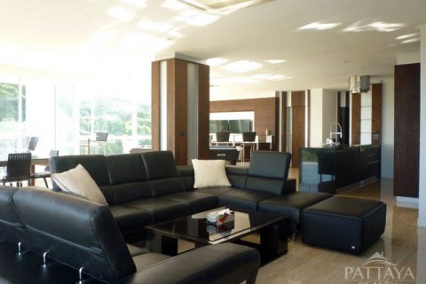 Condominio de 2 dormitorios en Pattaya, Tailandia № 20359 - foto 3