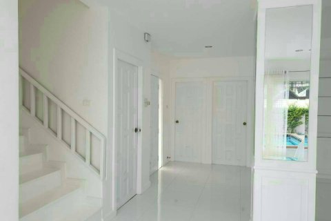 Casa de 3 dormitorios en Pattaya, Tailandia № 22354 - foto 10