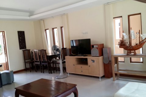 Casa de 5 dormitorios en Pattaya, Tailandia № 23427 - foto 7
