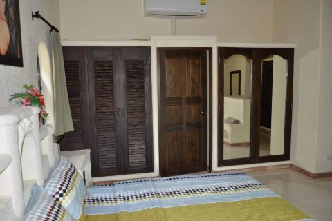Condominio de 2 dormitorios en Pattaya, Tailandia № 22516 - foto 12