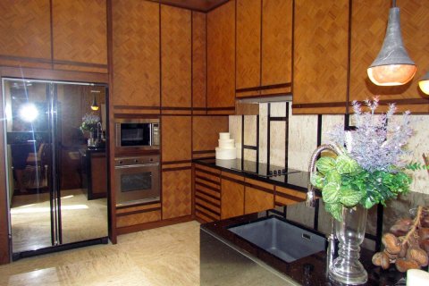 Casa de 3 dormitorios en Pattaya, Tailandia № 24373 - foto 13