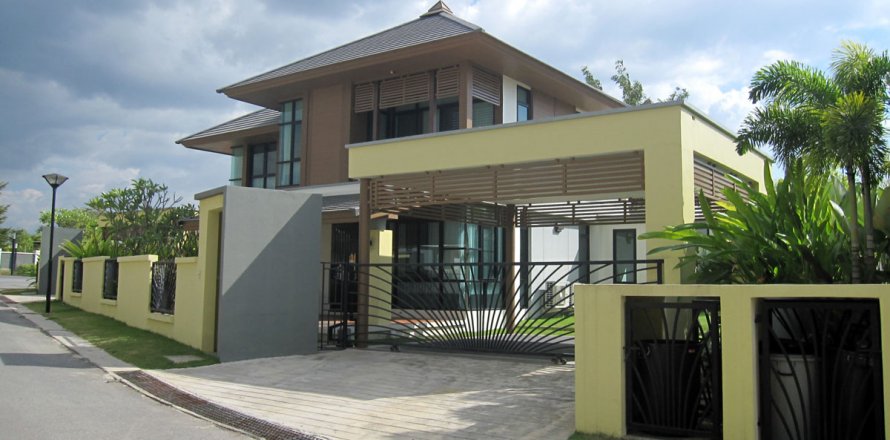 Casa de 4 dormitorios en Pattaya, Tailandia № 23289