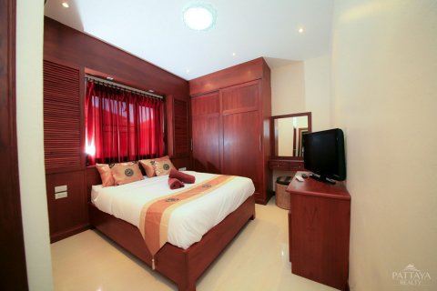 Casa de 4 dormitorios en Jomtien Beach, Pattaya, Tailandia № 24045 - foto 15
