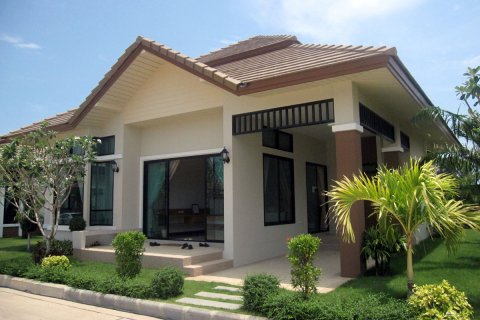 Casa de 3 dormitorios en Pattaya, Tailandia № 22898 - foto 2