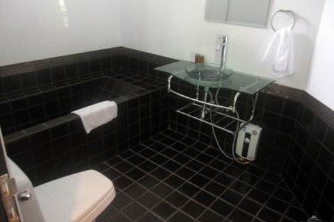 Casa de 3 dormitorios en Pattaya, Tailandia № 22839 - foto 10