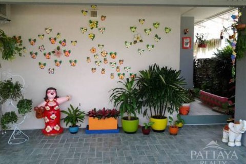 Casa de 2 dormitorios en Pattaya, Tailandia № 24464 - foto 4