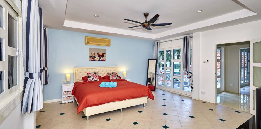 Casa de 5 dormitorios en Pattaya, Tailandia № 23055