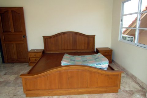 Casa de 3 dormitorios en Pattaya, Tailandia № 23491 - foto 14