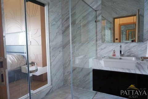 Condominio de 3 dormitorios en Pattaya, Tailandia № 21311 - foto 18