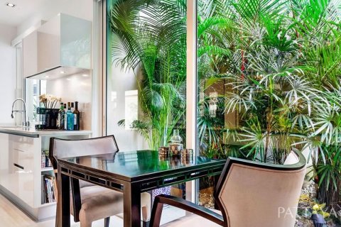 Casa de 8 dormitorios en Pattaya, Tailandia № 21529 - foto 14