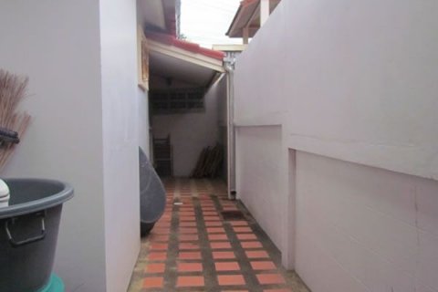 Casa de 4 dormitorios en Pattaya, Tailandia № 21626 - foto 9