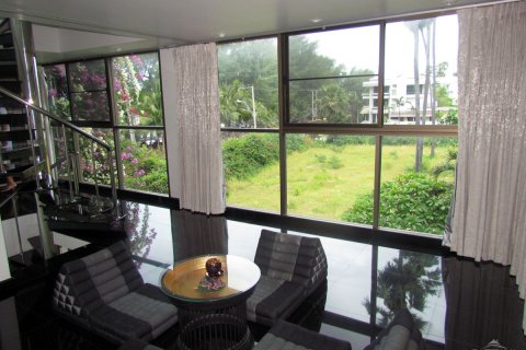 Casa de 4 dormitorios en Jomtien Beach, Pattaya, Tailandia № 23468 - foto 14