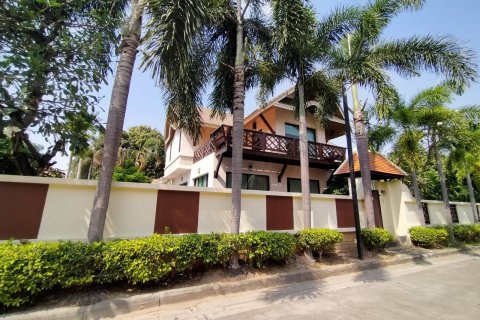 Casa de 3 dormitorios en Pattaya, Tailandia № 21813 - foto 10