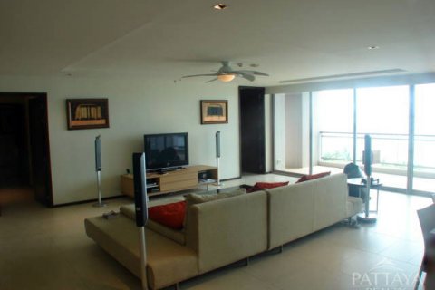 Condominio de 3 dormitorios en Pattaya, Tailandia № 22955 - foto 2