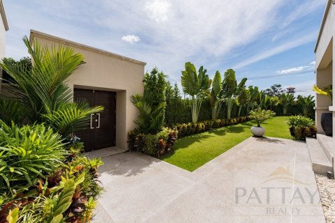 Casa de 4 dormitorios en Pattaya, Tailandia № 21157 - foto 20