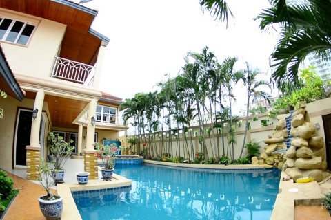 Casa de 4 dormitorios en Pattaya, Tailandia № 19691 - foto 4