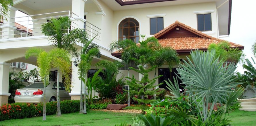 Casa de 3 dormitorios en Pattaya, Tailandia № 23690
