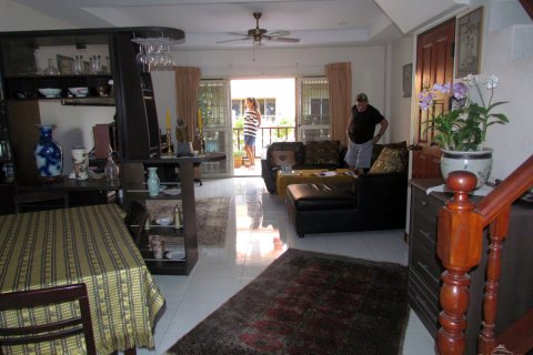 Casa de 2 dormitorios en Pattaya, Tailandia № 24287 - foto 6
