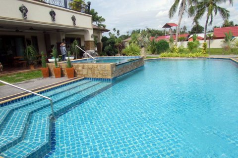 Casa de 4 dormitorios en Pattaya, Tailandia № 20514 - foto 6