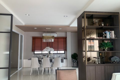 Casa de 3 dormitorios en Pattaya, Tailandia № 22470 - foto 8