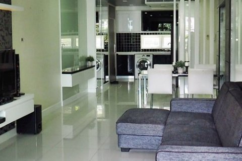 Condominio de 3 dormitorios en Pattaya, Tailandia en Apus № 20950