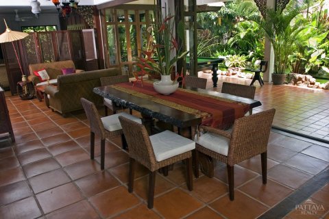 Casa de 4 dormitorios en Pattaya, Tailandia № 23948 - foto 6
