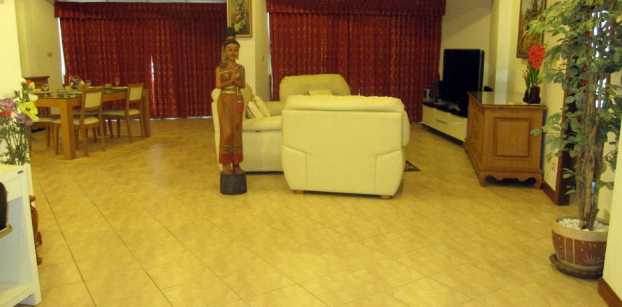 Condominio de 2 dormitorios en Jomtien Beach, Pattaya, Tailandia № 23355