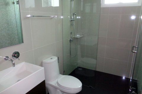 Condominio de 2 dormitorios en Jomtien Beach, Pattaya, Tailandia № 19755 - foto 8